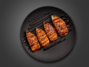 Мидии запеченный под СПАЙСИ соусом Мидии запеченный под СПАЙСИ соусом